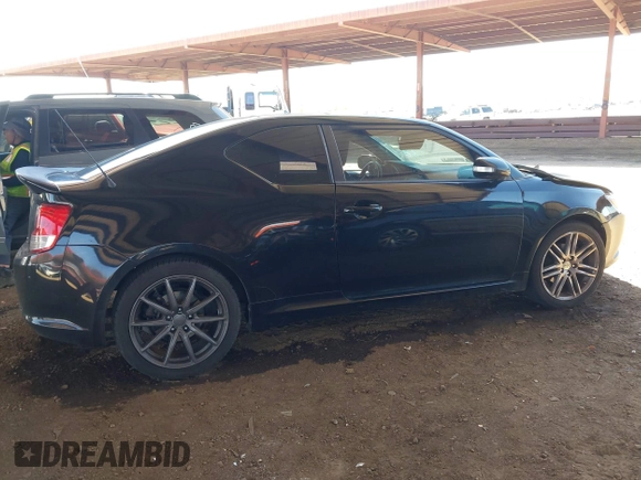2013 Scion tC z VIN JTKJF5C72D3063378, wystawiony jako IAAI lot #42131820 z przebiegiem 223 088 mil mil oraz . Historia ofert i sprzedaży dostępna na DreamBid. Obrazek 14.