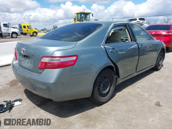 2007 Toyota Camry CE z VIN 4T1BE46K67U694721, wystawiony jako IAAI lot #42196462 z przebiegiem 144 154 mil mil oraz . Historia ofert i sprzedaży dostępna na DreamBid. Obrazek 4.