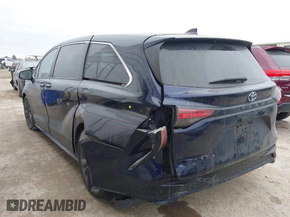 2021 Toyota Sienna XSE with VIN 5TDXRKEC5MS025417, listed as a IAAI auction lot 41420892 with 56,055 mi miles and . Bid and sale history available at DreamBid. Image 3.