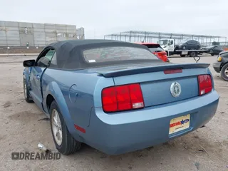 2007 Ford Mustang Deluxe with VIN 1ZVFT84N375262594, listed as a IAAI auction lot 42405440 with 135,981 mi miles and . Bid and sale history available at DreamBid. Image 3.