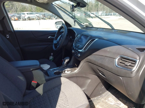 2022 Chevrolet Equinox LT with VIN 3GNAXUEVXNL240945, listed as a IAAI auction lot 41785066 with 59,034 mi miles. Bid and sale history available at carsss.com. Image 5.