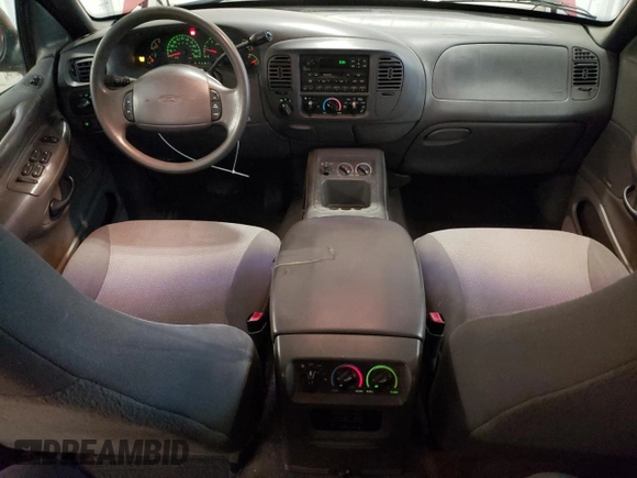 2000 Ford Expedition XLT with VIN 1FMPU16L9YLC41202, listed as a Copart auction lot 67102645 with Not provided miles and Clean title. Bid and sale history available at DreamBid. Image 8.