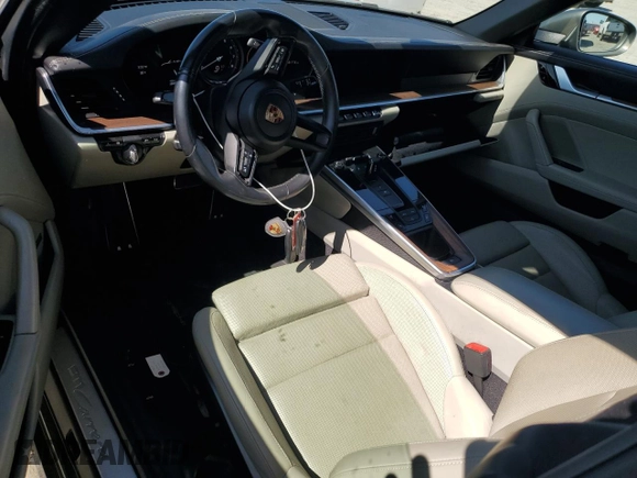2020 Porsche 911 Carrera z VIN WP0CA2A9XLS251524, wystawiony jako Copart lot #58417375 z przebiegiem 32 009 mil mil oraz Szkoda całkowita • Salvage title. Historia ofert i sprzedaży dostępna na DreamBid. Obrazek 8.
