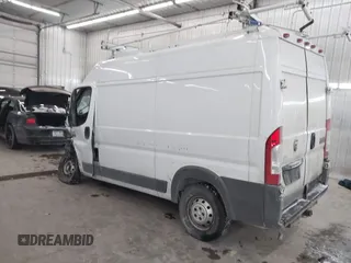 2014 Ram ProMaster Cargo with VIN 3C6TRVCG4EE101220, listed as a IAAI auction lot 41323764 with 270,810 mi miles. Bid and sale history available at carsss.com. Image 3.