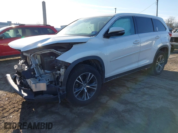2019 Toyota Highlander LE z VIN 5TDBZRFH7KS964417, wystawiony jako IAAI lot #41443114 z przebiegiem 130 001 mil mil oraz . Historia ofert i sprzedaży dostępna na DreamBid. Obrazek 2.