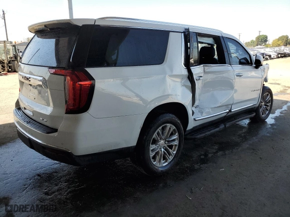 2022 GMC Yukon XL SLT with VIN 1GKS1GKD1NR220172, listed as a Copart auction lot 52760325 with 55,985 mi miles and Salvage Title. Bid and sale history available at carsss.com. Image 3.