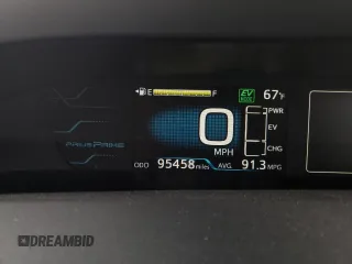 2017 Toyota Prius Plus z VIN JTDKARFPXH3042572, wystawiony jako Copart lot #50254764 z przebiegiem 95 458 mil mil oraz Szkoda całkowita • Salvage title. Historia ofert i sprzedaży dostępna na DreamBid. Obrazek 9.