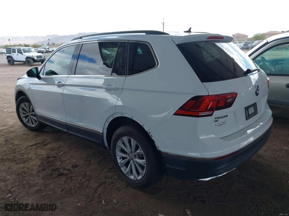 2018 Volkswagen Tiguan SEL with VIN 3VV3B7AX0JM001709, listed as a IAAI auction lot 41702672 with 146,499 mi miles. Bid and sale history available at carsss.com. Image 3.