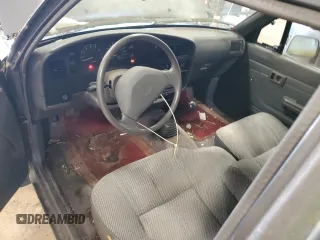 1992 Toyota Pickup DLX z VIN JT4RN93P0N5065687, wystawiony jako Copart lot #56355125 z przebiegiem 215 019 mil mil oraz Czysty tytuł • Clean title. Historia ofert i sprzedaży dostępna na DreamBid. Obrazek 8.