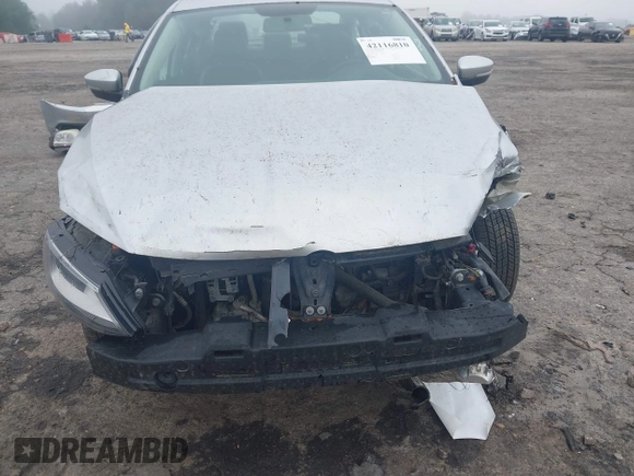 2014 Volkswagen Jetta SE with VIN 3VWD17AJXEM240334, listed as a IAAI auction lot 42116810 with 278,707 mi miles and . Bid and sale history available at DreamBid. Image 13.