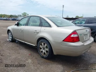 2006 Ford Five Hundred SEL with VIN 1FAFP24186G186073, listed as a IAAI auction lot 42156007 with 283,655 mi miles. Bid and sale history available at carsss.com. Image 3.