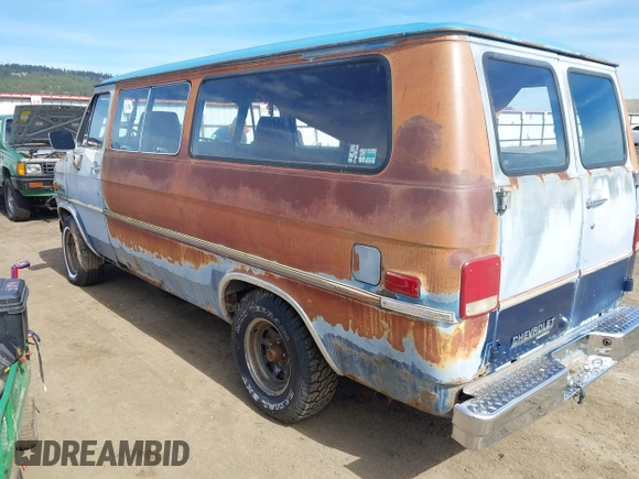 1987 Chevrolet Express Beauville with VIN 1GNEG25K8H7100722, listed as a IAAI auction lot 41895326 with 68,759 mi miles. Bid and sale history available at carsss.com. Image 3.