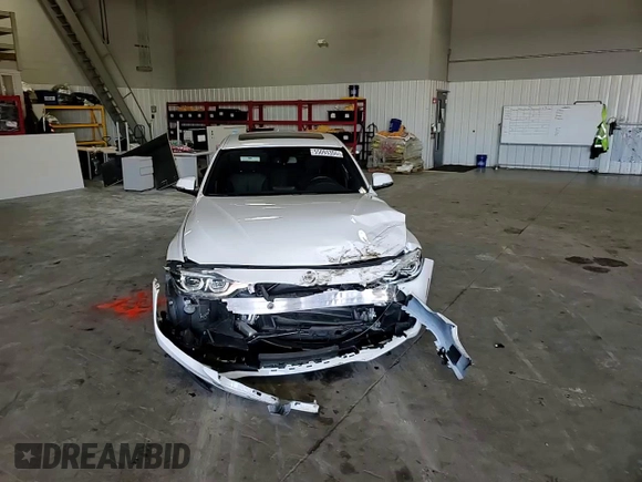 2018 BMW 3 Series 330i xDrive with VIN WBA8D9G5XJNU72561, listed as a Copart auction lot 55093355 with 28,411 mi miles and Salvage title. Bid and sale history available at DreamBid. Image 14.