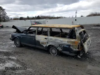 1993 Volvo 240 с VIN YV1AW8807P1959139, выставлен на аукционе Copart как лот 52088745 с пробегом Не указан миль и Списание • Salvage title. История ставок и продаж доступна на DreamBid. Изображение 2.