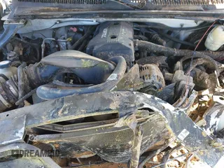 2000 Chevrolet Silverado 1500 with VIN 1GCEC14VXYE374932, listed as a IAAI auction lot 41981576 with 1 mi miles. Bid and sale history available at carsss.com. Image 10.