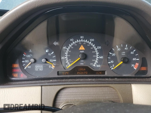 1996 Mercedes-Benz E-Class with VIN WDBJF55F5TJ013658, listed as a Copart auction lot 53891915 with 152,170 mi miles and Clean Title. Bid and sale history available at carsss.com. Image 9.
