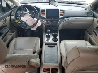 2017 Honda Pilot EX-L с VIN 5FNYF5H58HB002316, выставлен на аукционе Copart как лот 55970425 с пробегом 289 097 миль миль и Списание • Salvage title. История ставок и продаж доступна на DreamBid. Изображение 8.