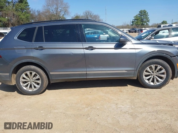 2018 Volkswagen Tiguan SEL with VIN 3VV3B7AX6JM001231, listed as a IAAI auction lot 41781659 with 137,930 mi miles and . Bid and sale history available at DreamBid. Image 13.
