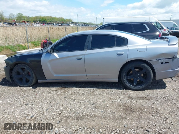 2013 Dodge Charger RT with VIN 2C3CDXCT4DH604611, listed as a IAAI auction lot 42196201 with 211,873 mi miles and . Bid and sale history available at carsss.com. Image 15.