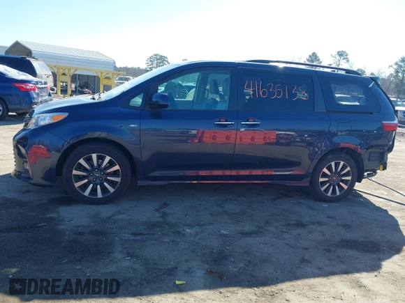 2018 Toyota Sienna XLE with VIN 5TDDZ3DC6JS206368, listed as a IAAI auction lot 41635138 with 44,578 mi miles. Bid and sale history available at carsss.com. Image 14.