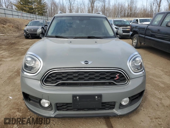 2018 MINI Countryman Cooper S with VIN WMZYT5C31J3E60896, listed as a Copart auction lot 48239805 with 110,260 mi miles and Clean title. Bid and sale history available at DreamBid. Image 5.