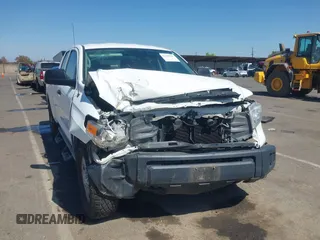 2017 Toyota Tundra SR с VIN 5TFUM5F16HX074447, выставлен на аукционе IAAI как лот 42359101 с пробегом 117 085 миль миль и . История ставок и продаж доступна на DreamBid. Изображение 6.
