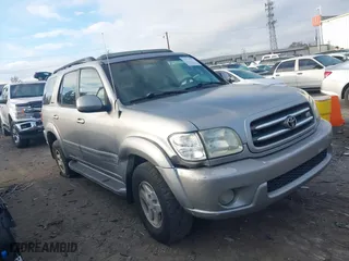 2002 Toyota Sequoia Limited with VIN 5TDZT38A22S102963, listed as a IAAI auction lot 40943398 with 298,881 mi miles. Bid and sale history available at carsss.com. Image 1.
