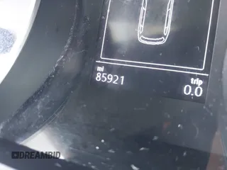 2017 Volkswagen Golf S z VIN 3VWH17AU8HM531138, wystawiony jako IAAI lot #41924960 z przebiegiem 85 921 mil mil oraz . Historia ofert i sprzedaży dostępna na DreamBid. Obrazek 16.