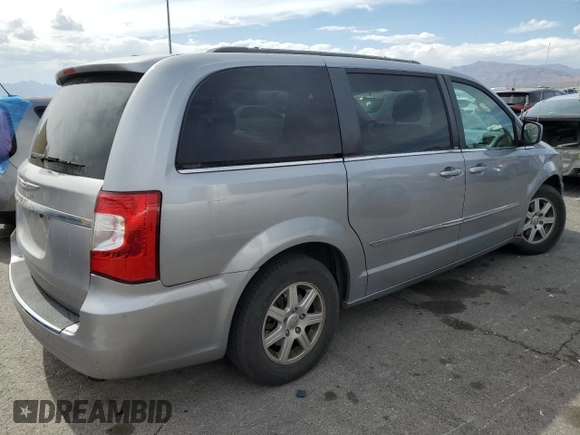 2013 Chrysler Town & Country Touring z VIN 2C4RC1BG0DR630188, wystawiony jako Copart lot #53320815 z przebiegiem 115 026 mil mil oraz Szkoda całkowita • Salvage title. Historia ofert i sprzedaży dostępna na DreamBid. Obrazek 3.