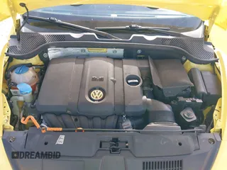 2012 Volkswagen Beetle 2.5L with VIN 3VWJX7AT9CM651806, listed as a IAAI auction lot 41912080 with 143,195 mi miles. Bid and sale history available at carsss.com. Image 10.