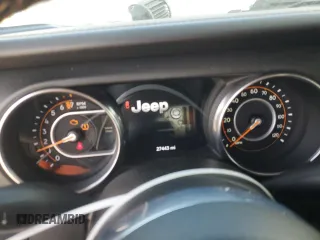 2021 Jeep Gladiator Overland with VIN 1C6HJTFG2ML517477, listed as a Copart auction lot 50061065 with 27,443 mi miles and Salvage title. Bid and sale history available at DreamBid. Image 9.