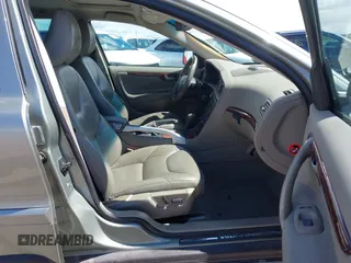 2006 Volvo XC70 with VIN YV4SZ592461225909, listed as a IAAI auction lot 41822818 with 244,192 mi miles and . Bid and sale history available at DreamBid. Image 5.