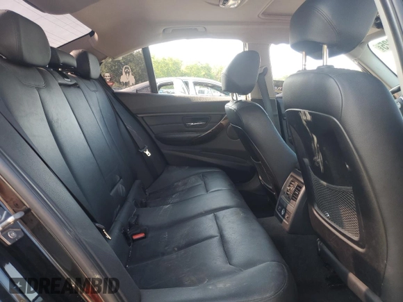 2014 BMW 3 Series 328i xDrive z VIN WBA3B5C59EF959006, wystawiony jako Copart lot #62296025 z przebiegiem Nie podano mil oraz Szkoda całkowita • Salvage title. Historia ofert i sprzedaży dostępna na DreamBid. Obrazek 10.