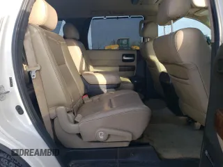 2010 Toyota Sequoia Platinum with VIN 5TDYY5G16AS024471, listed as a Copart auction lot 86892494 with 261,073 mi miles and Clean Title. Bid and sale history available at carsss.com. Image 11.