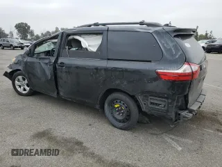 2018 Toyota Sienna LE Auto Access Seat with VIN 5TDKZ3DC6JS924316, listed as a Copart auction lot 61822215 with 123,396 mi miles and Salvage title. Bid and sale history available at DreamBid. Image 2.