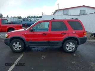 2002 Ford Escape XLT Choice with VIN 1FMCU04122KD84869, listed as a IAAI auction lot 41797569 with 181,346 mi miles. Bid and sale history available at carsss.com. Image 15.