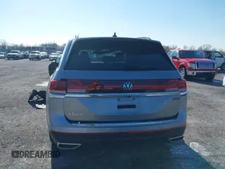 2024 Volkswagen Atlas SE with VIN 1V2KR2CAXRC524586, listed as a IAAI auction lot 41266446 with 15,417 mi miles and . Bid and sale history available at DreamBid. Image 16.