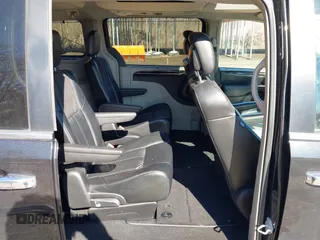2016 Chrysler Town & Country Limited Platinum with VIN 2C4RC1GG8GR215892, listed as a IAAI auction lot 41779400 with 156,678 mi miles. Bid and sale history available at carsss.com. Image 8.