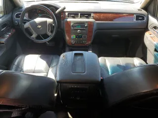 2014 Chevrolet Suburban LT with VIN 1GNSCJE01ER117627, listed as a Copart auction lot 46075985 with 258,564 mi miles and Salvage Title. Bid and sale history available at carsss.com. Image 8.