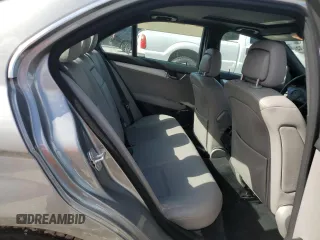 2008 Mercedes-Benz C 300 Sport z VIN WDDGF54X78F029866, wystawiony jako Copart lot #57559015 z przebiegiem 148 764 mil mil oraz Szkoda całkowita • Salvage title. Historia ofert i sprzedaży dostępna na DreamBid. Obrazek 10.