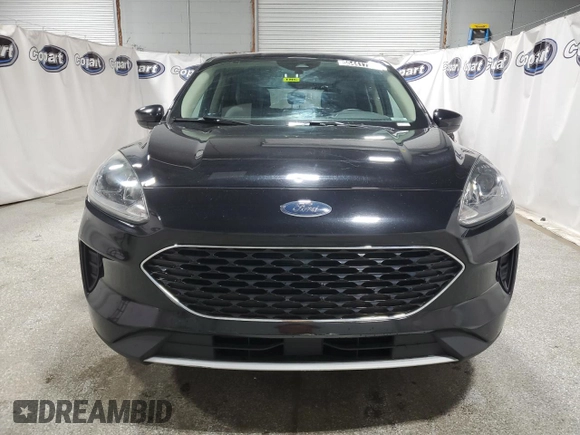 2020 Ford Escape SE with VIN 1FMCU9G62LUA52710, listed as a Copart auction lot 55441725 with 132,855 mi miles and Clean Title. Bid and sale history available at DreamBid. Image 5.
