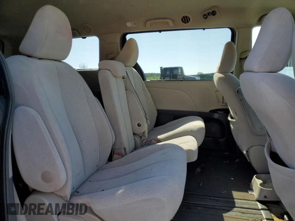 2011 Toyota Sienna LE AAS с VIN 5TDKK3DC9BS151475, выставлен на аукционе Copart как лот 54711715 с пробегом 179 100 миль миль и Списание • Salvage title. История ставок и продаж доступна на DreamBid. Изображение 11.