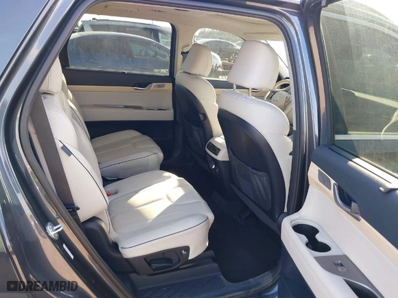 2024 Hyundai Palisade Limited with VIN KM8R54GE7RU663925, listed as a IAAI auction lot 41482573 with 34,028 mi miles. Bid and sale history available at carsss.com. Image 8.