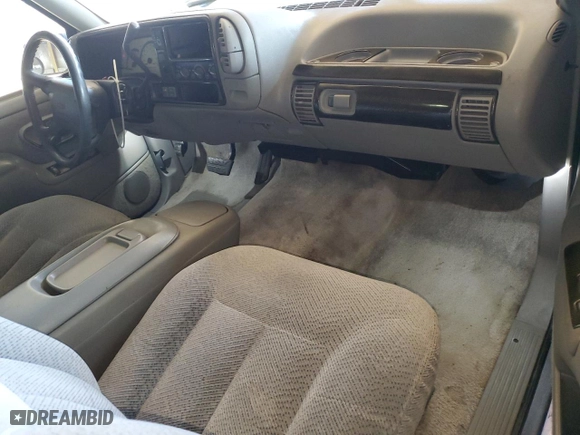 1996 Chevrolet Tahoe with VIN 3GNEK18R0TG147175, listed as a Copart auction lot 78721984 with 210,867 mi miles and Salvage Title. Bid and sale history available at carsss.com. Image 8.