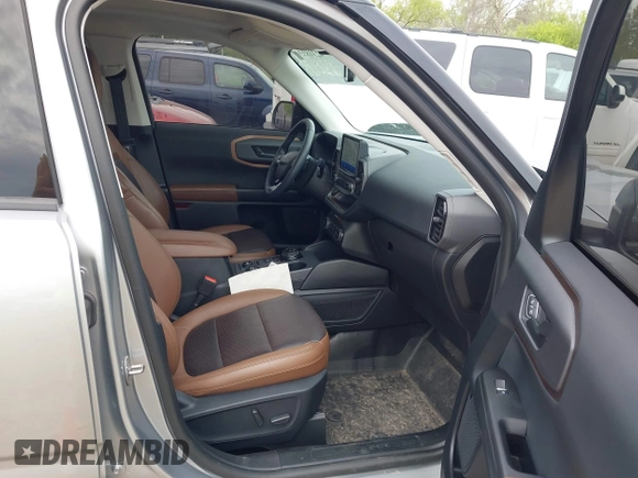 2021 Ford Bronco Sport Badlands z VIN 3FMCR9D99MRA67830, wystawiony jako IAAI lot #42318934 z przebiegiem 129 598 mil mil oraz . Historia ofert i sprzedaży dostępna na DreamBid. Obrazek 5.