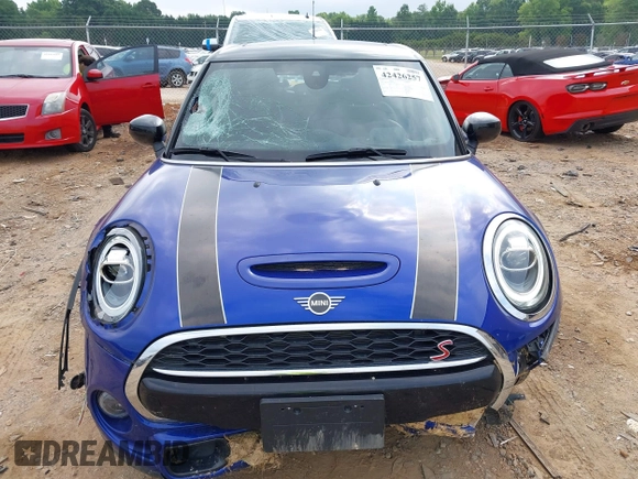 2021 MINI Hardtop 4 Door Cooper S with VIN WMWXU9C00M2N60370, listed as a IAAI auction lot 42426257 with 11,288 mi miles and . Bid and sale history available at DreamBid. Image 12.
