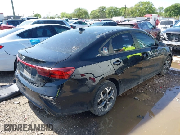 2021 Kia Forte LXS z VIN 3KPF24ADXME368759, wystawiony jako IAAI lot #41864100 z przebiegiem 75 404 mil mil oraz . Historia ofert i sprzedaży dostępna na DreamBid. Obrazek 4.