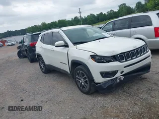2019 Jeep Compass Latitude с VIN 3C4NJCBBXKT699338, выставлен на аукционе IAAI как лот 42257672 с пробегом 102 970 миль миль и . История ставок и продаж доступна на DreamBid. Изображение 1.
