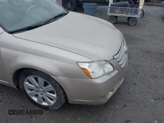 2006 Toyota Avalon XL with VIN 4T1BK36B26U119629, listed as a IAAI auction lot 39152919 with 128,953 mi miles. Bid and sale history available at carsss.com. Image 13.