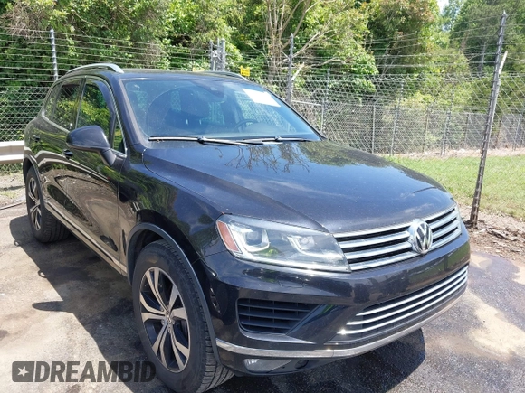2017 Volkswagen Touareg Wolfsburg Edition с VIN WVGRF7BP9HD001737, выставлен на аукционе IAAI как лот 42280198 с пробегом 159 257 миль миль и . История ставок и продаж доступна на DreamBid. Изображение 1.